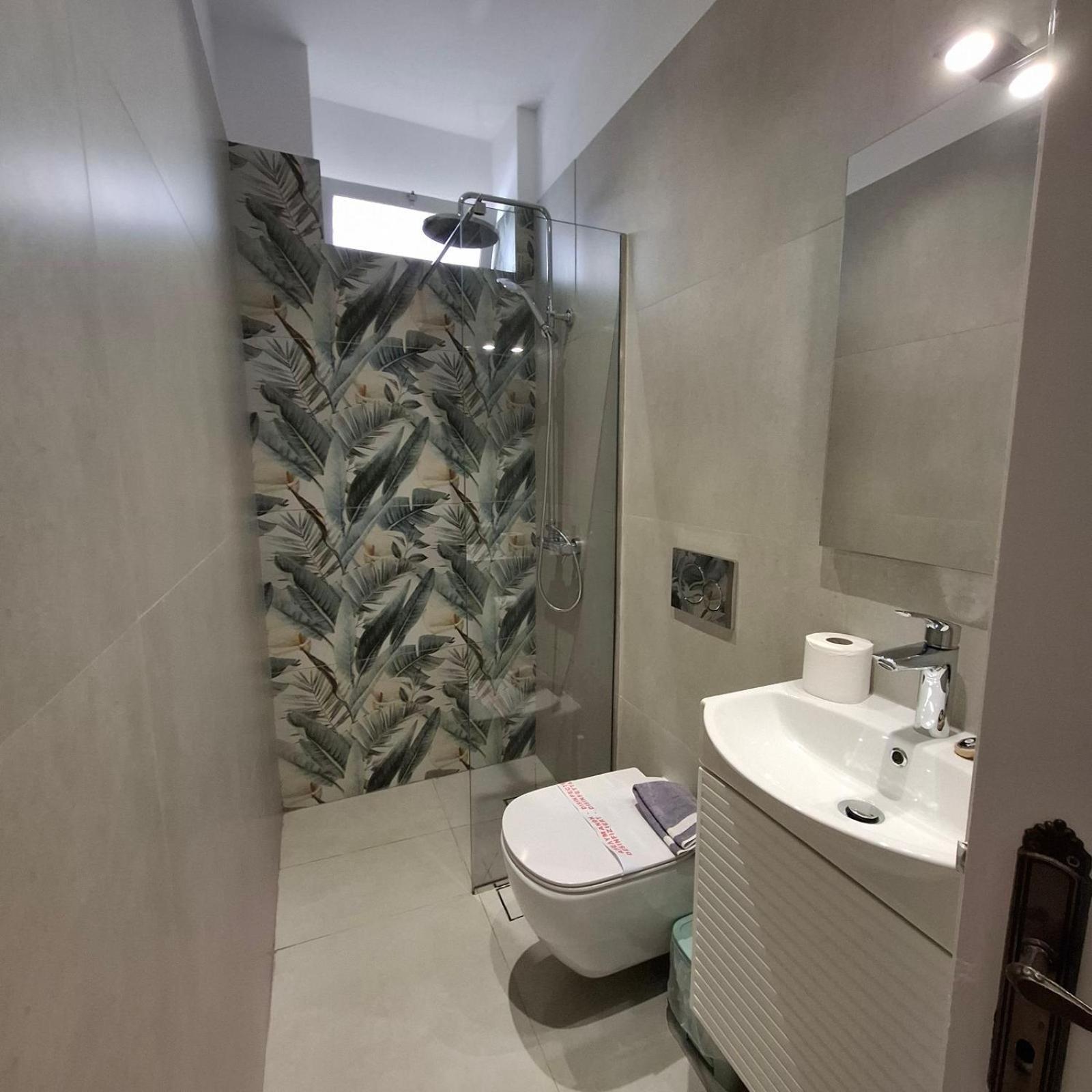 Aquarella-Stylish Veranda Apartment In Centre Of Poros Town المظهر الخارجي الصورة