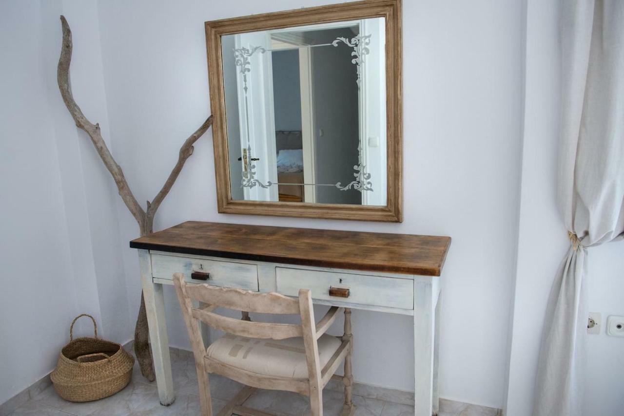 Aquarella-Stylish Veranda Apartment In Centre Of Poros Town المظهر الخارجي الصورة