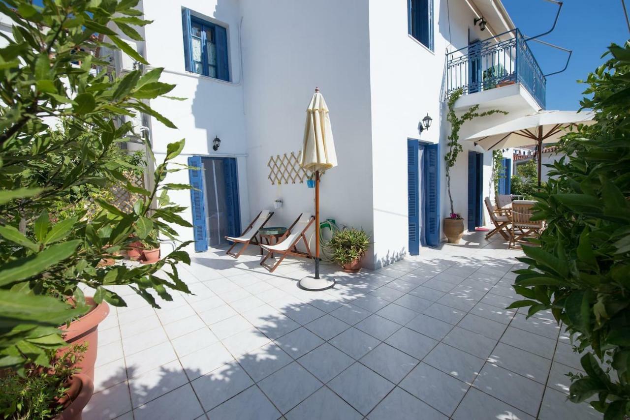 Aquarella-Stylish Veranda Apartment In Centre Of Poros Town المظهر الخارجي الصورة