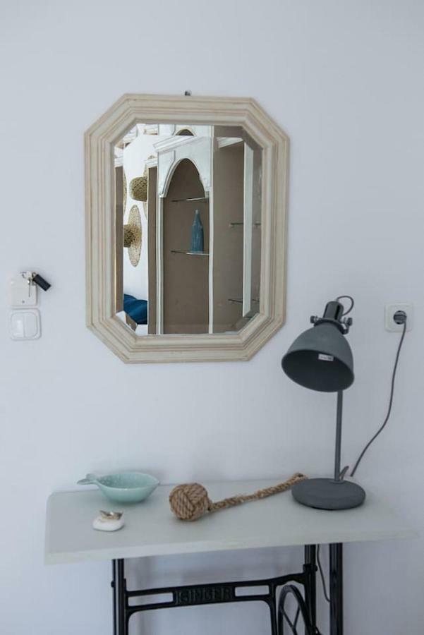 Aquarella-Stylish Veranda Apartment In Centre Of Poros Town المظهر الخارجي الصورة