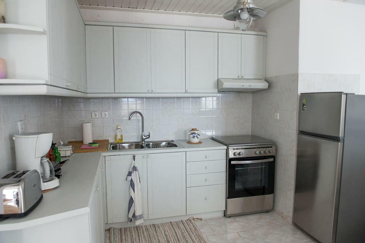 Aquarella-Stylish Veranda Apartment In Centre Of Poros Town المظهر الخارجي الصورة