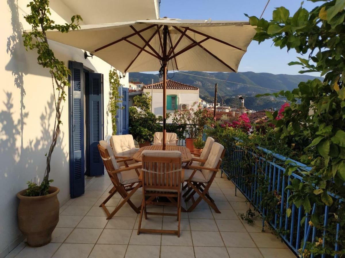 Aquarella-Stylish Veranda Apartment In Centre Of Poros Town المظهر الخارجي الصورة