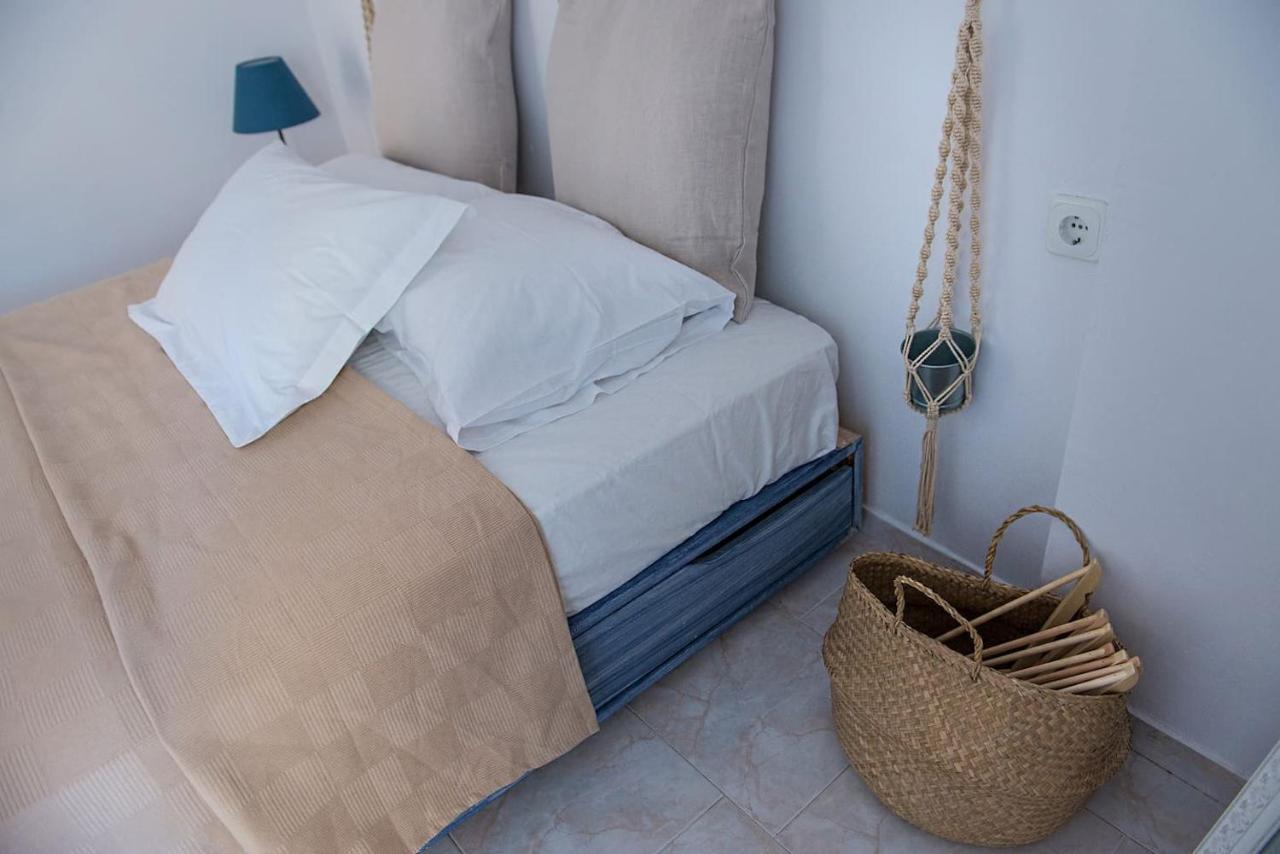 Aquarella-Stylish Veranda Apartment In Centre Of Poros Town المظهر الخارجي الصورة